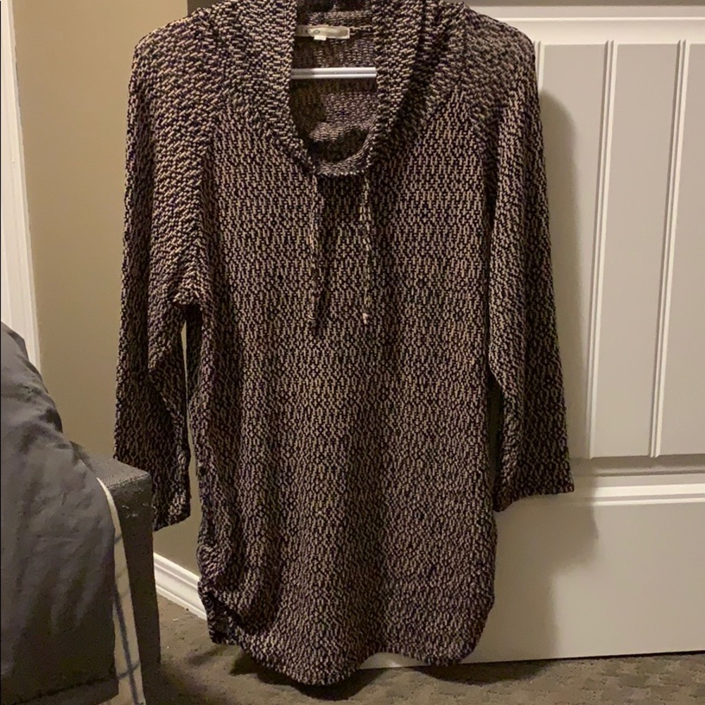 3/4 length round neck sweater